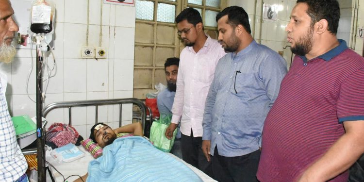 ঢাকায় হাসপাতালে চিকিৎসাধীন বি.বাড়িয়ার ট্রেন দুর্ঘটনায় আহতদের দেখতে যান শ্রমিক নেতৃবৃন্দ