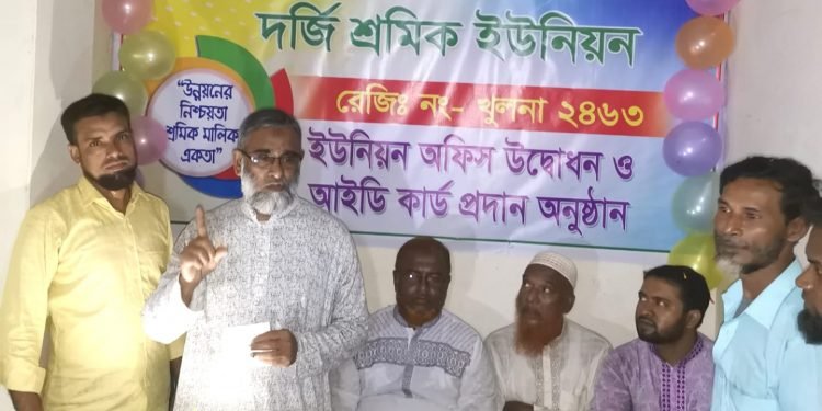 অপ্রাতিষ্ঠানিক খাতের শ্রমিকদের অধিকার আদায়ের জন্য ট্রেড ইউনিয়ন কার্যক্রম পরিচালনা করতে হবে : শ্রমিক কল্যাণ ফেডারেশন