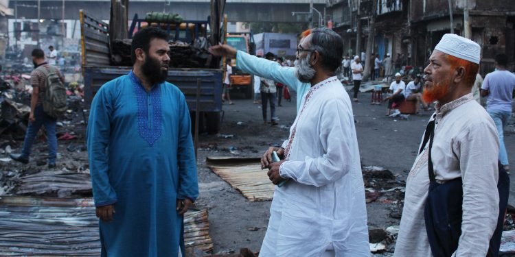 বঙ্গবাজারের ব্যবসায়ীদের ক্ষতিপূরণের লক্ষ্যে সরকারকে দ্রুত উদ্যোগ গ্রহণ করতে হবে : লস্কর মো. তসলিম